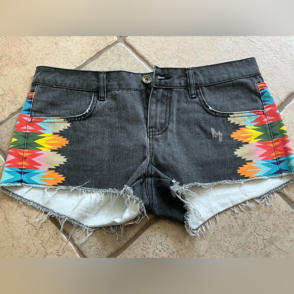 Element Gray Aztec Women’s Size 27 Denim Shorts Cut Off Short